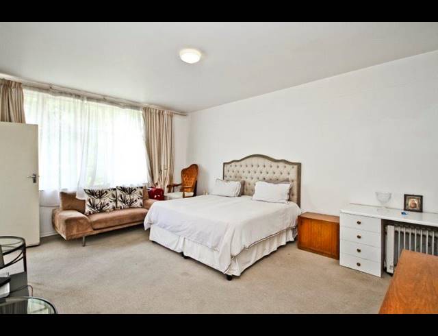 2 BEDROOM APARTMENT FOR SALE IN ATHOLL